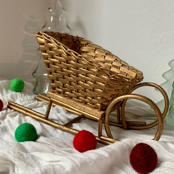 Vintage Handmade Gold Wicker Sleigh Christmas Decor Display Rustic Primitive - Picture 2 of 4